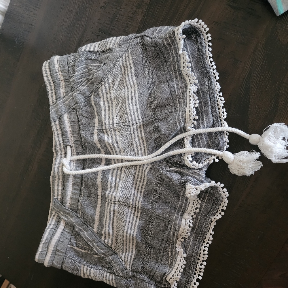 Juniors Size 3/26 shorts Adorable